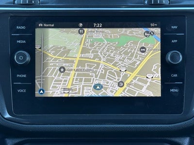 2022 Volkswagen Tiguan 2.0T SEL R-Line | Pano Sunroof | AWD | CarPlay