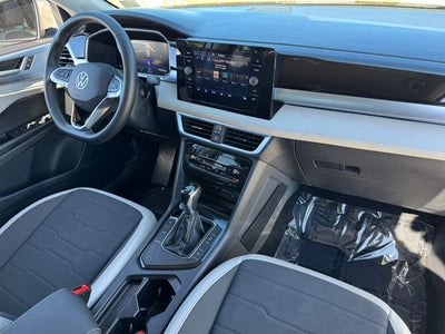 2025 Volkswagen Taos 1.5T SE