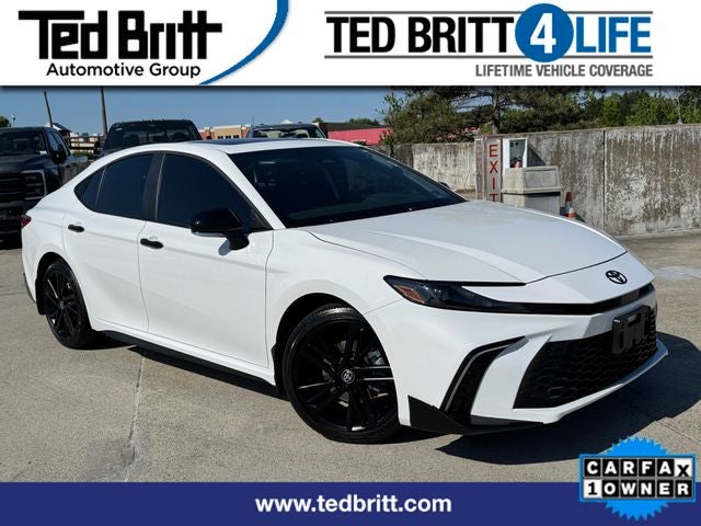 2026 Toyota Camry SE Nightshade | Multimedia Upgrade Pkg. | AWD