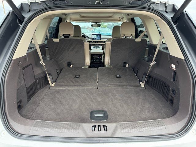 2022 Lincoln Aviator Standard | Premium Pkg. | Elements Pkg. | Tow Pkg. | AWD