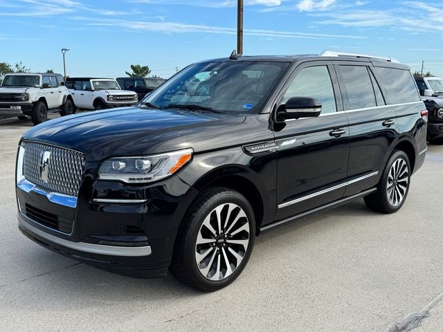 2023 Lincoln Navigator Reserve | 360 Camera | 2nd Row Captain