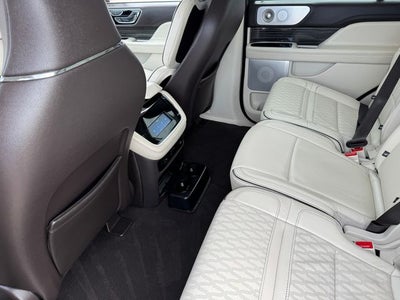 2022 Lincoln Navigator Black Label | HD Tow Pkg. | Pano Roof | 4WD