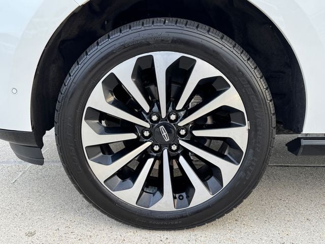 2023 Lincoln Navigator L Reserve | 22" Wheels | Wireless CarPlay | 4WD