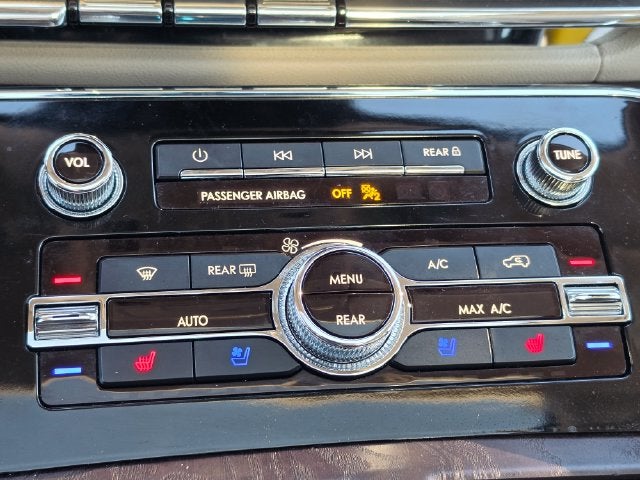 2023 Lincoln Navigator L Reserve | 2nd Row Captains | Luxury Pkg