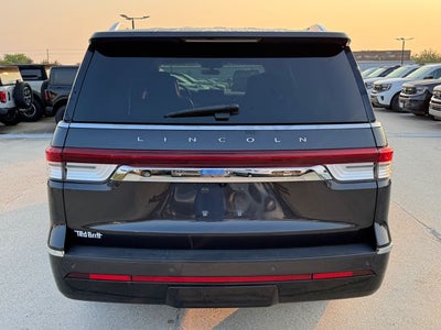 2022 Lincoln Navigator L Reserve | 2nd Row Captains | Luxury Pkg