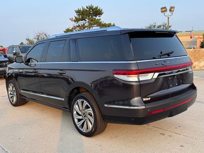 2022 Lincoln Navigator L Reserve | 2nd Row Captains | Luxury Pkg