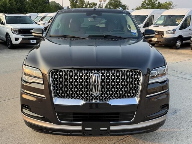 2022 Lincoln Navigator L Reserve | 2nd Row Captains | Luxury Pkg