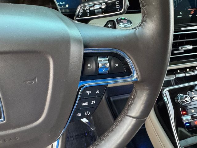 2022 Lincoln Navigator L Reserve | 2nd Row Captains | Luxury Pkg