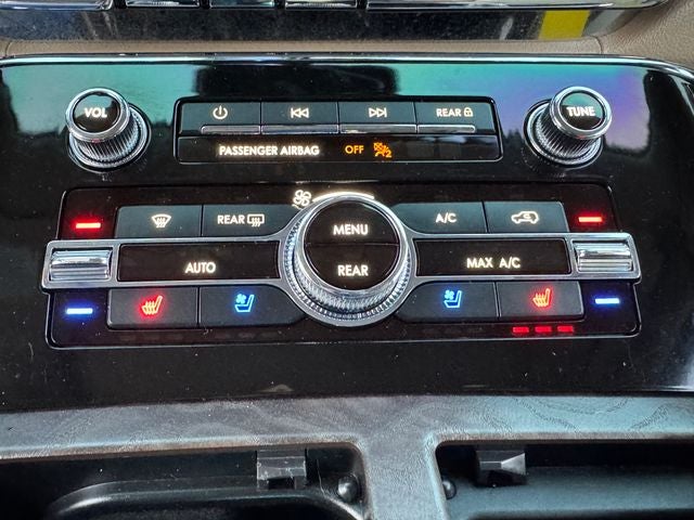 2022 Lincoln Navigator L Reserve | 2nd Row Captains | Luxury Pkg