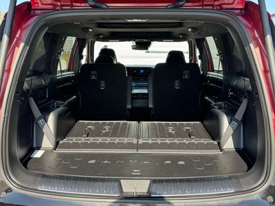 2025 Hyundai Santa Fe Calligraphy | 2nd Row Buckets | Heated/Cooled Seats