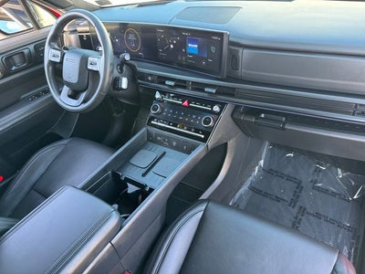 2025 Hyundai Santa Fe Calligraphy | 2nd Row Buckets | Heated/Cooled Seats