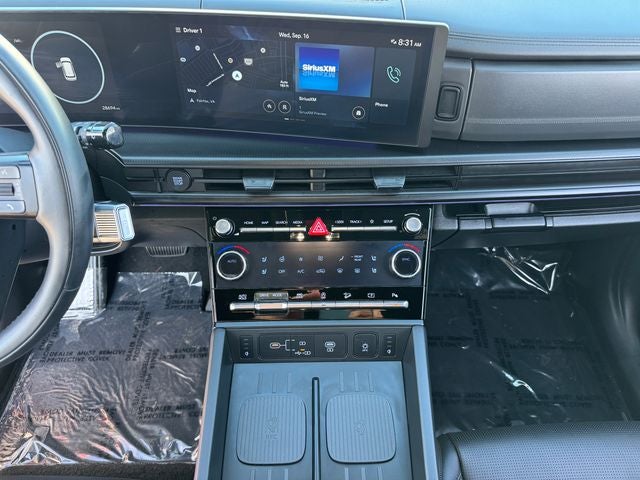 2025 Hyundai Santa Fe Calligraphy | 2nd Row Buckets | Heated/Cooled Seats