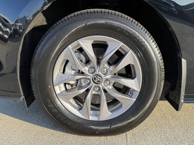 2025 Toyota Sienna LE 8 Passenger
