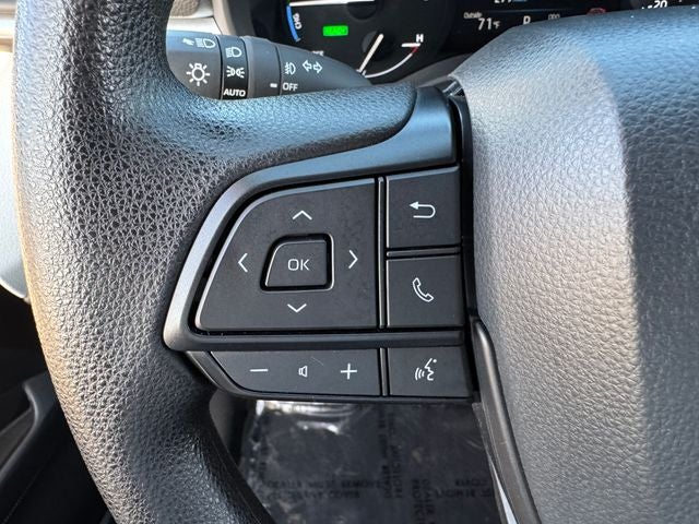 2025 Toyota Sienna LE 8 Passenger