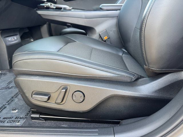 2025 Kia EV6 Light | Wireless CarPlay | Heated Seats | Navigation | A