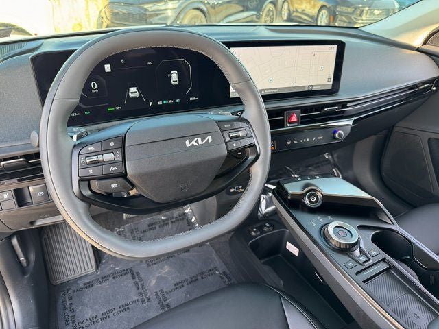 2025 Kia EV6 Light | Wireless CarPlay | Heated Seats | Navigation | A