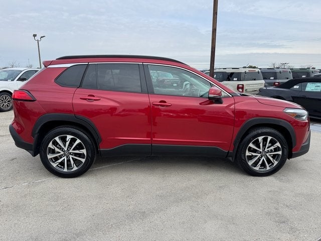 2023 Toyota Corolla Cross XLE | Moonroof | Navigation | AWD