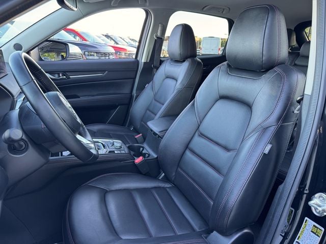 2025 Mazda Mazda CX-5 2.5 S Carbon Edition | One Owner | Heated Seats