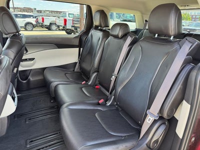 2022 Kia Carnival LXS | 8 Passenger | Heated Seats