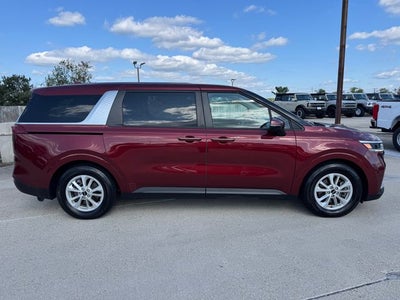 2022 Kia Carnival LXS | 8 Passenger | Heated Seats