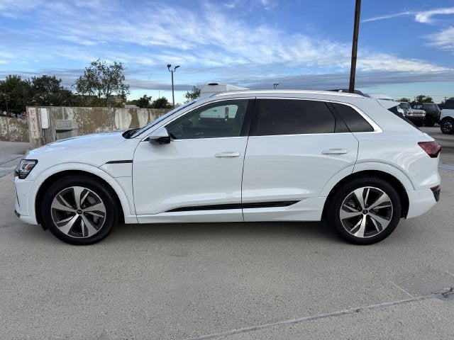 2024 Audi Q8 e-tron Premium Plus quattro