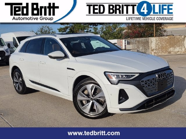 2024 Audi Q8 e-tron Premium Plus quattro