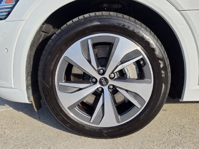 2024 Audi Q8 e-tron Premium Plus quattro