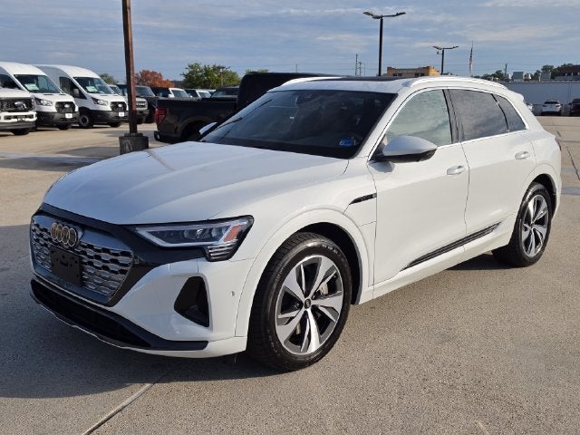 2024 Audi Q8 e-tron Premium Plus quattro