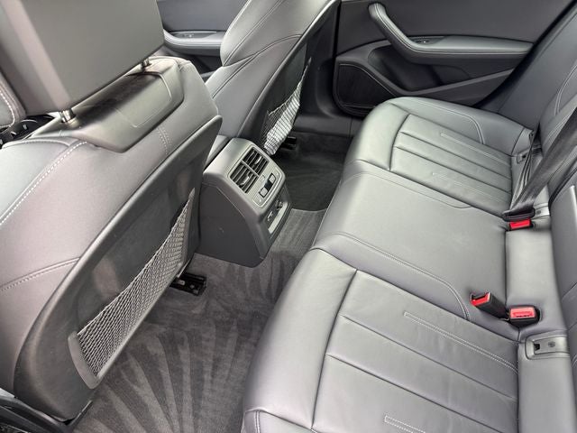 2023 Audi A4 45 S line Prestige quattro