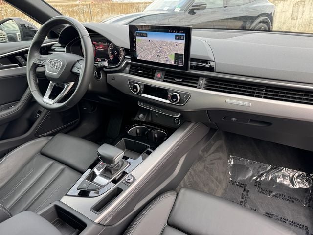 2023 Audi A4 45 S line Prestige quattro