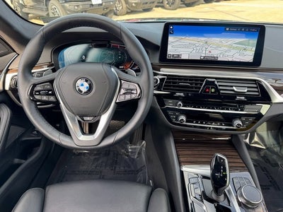 2023 BMW 5 Series 530i xDrive | Premium Pkg. | Moonroof | CarPlay