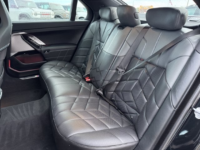 2026 BMW 7 Series 740i xDrive | M Sport Pkg | Premium Pkg | Pano Roof
