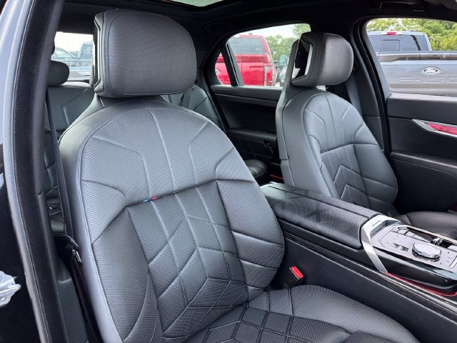 2026 BMW 7 Series 740i xDrive | M Sport Pkg | Premium Pkg | Pano Roof