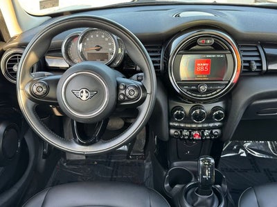 2021 MINI Cooper Signature | Pano Sunroof | Heated Seats | Led Headlights