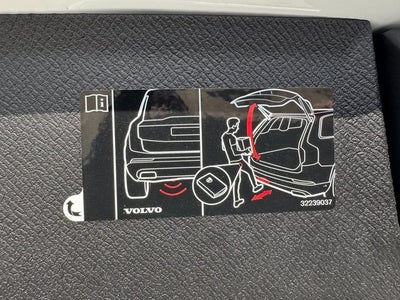 2020 Volvo XC90 T6 Momentum