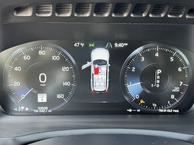 2020 Volvo XC90 T6 Momentum