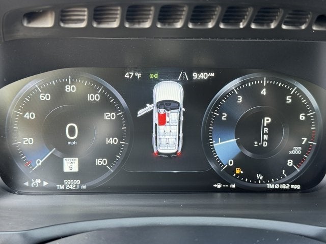 2020 Volvo XC90 T6 Momentum