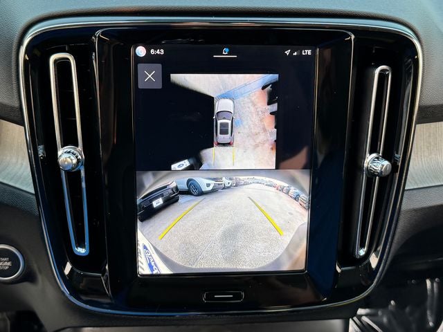 2025 Volvo XC40 B5 Ultra Dark Theme | 360 Camera | Pilot Assist | One Owner