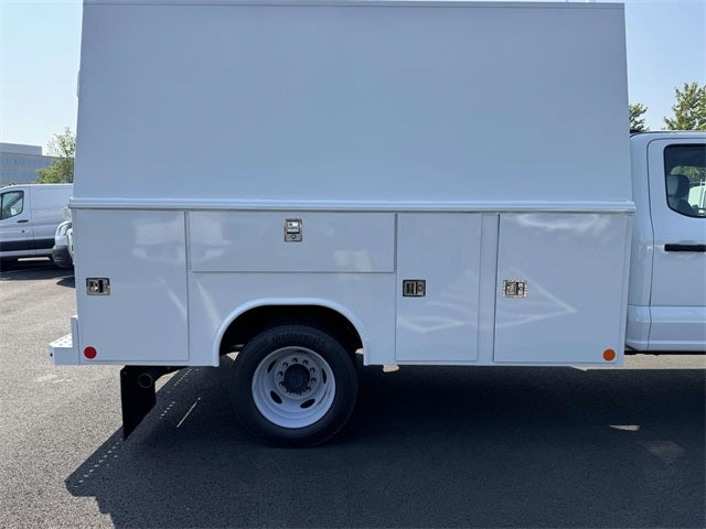 2025 Ford F-450 Super Duty Chassis Cab XL