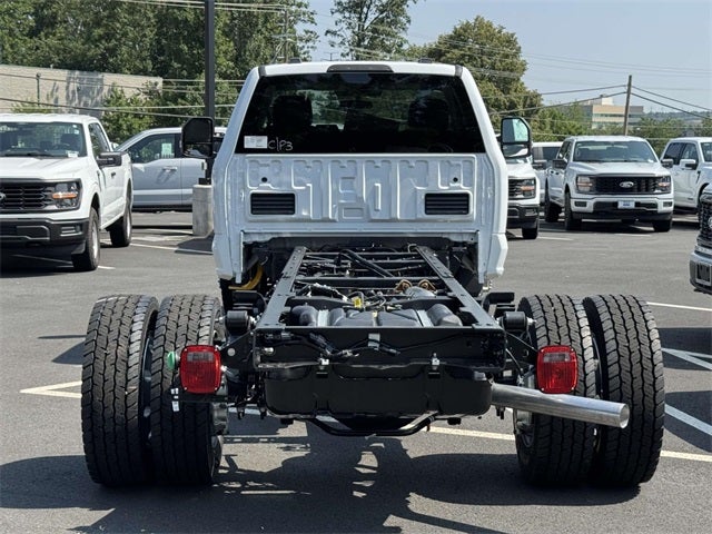 2025 Ford F-600SD XLT