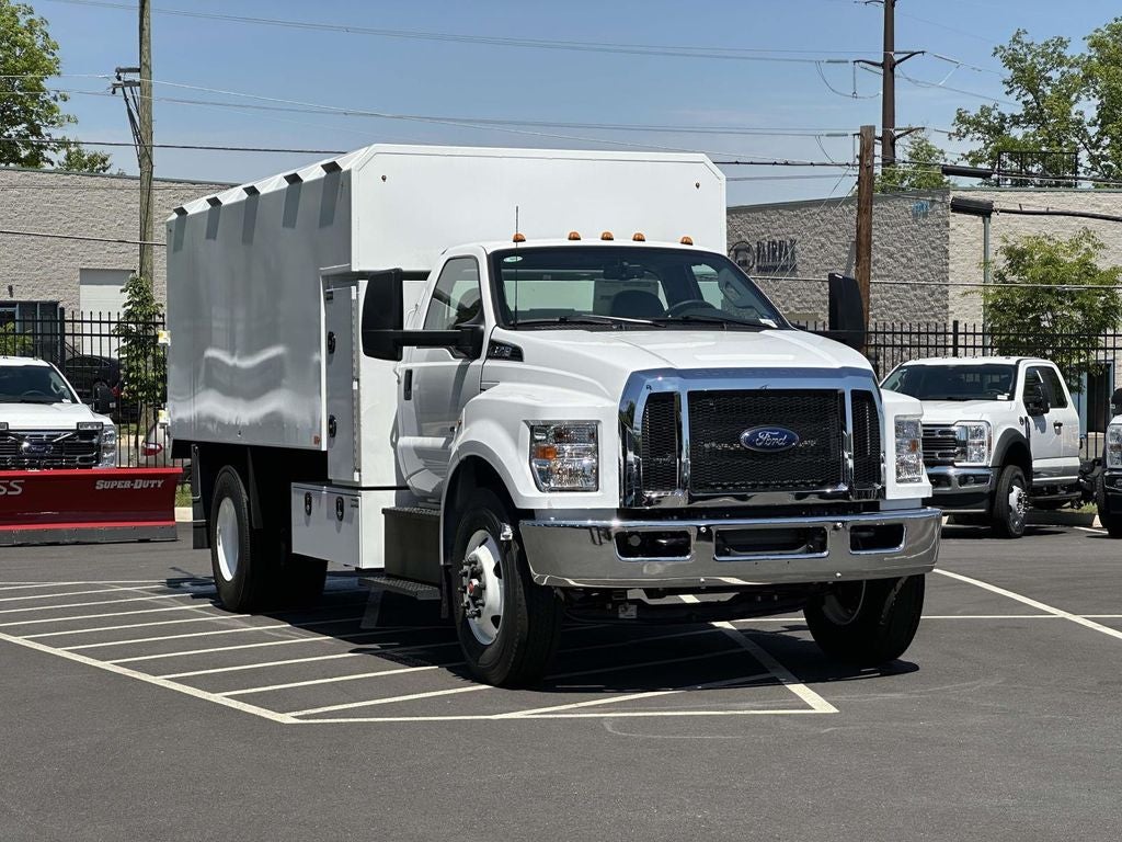 2026 Ford F-750SD Base
