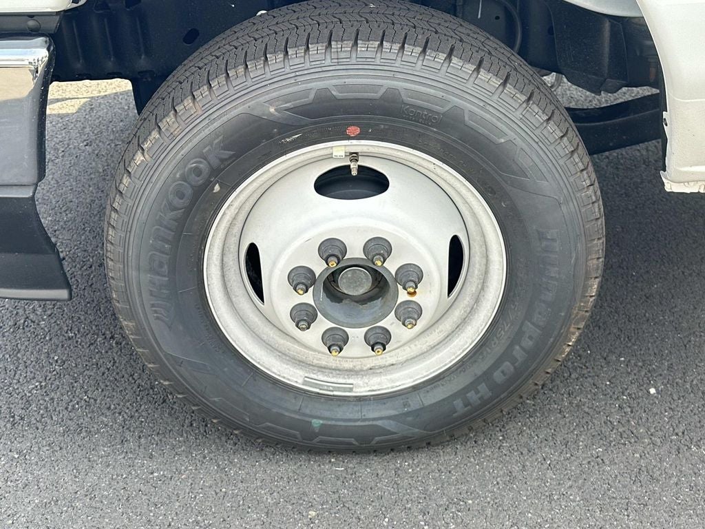 2027 Ford E-450SD Base