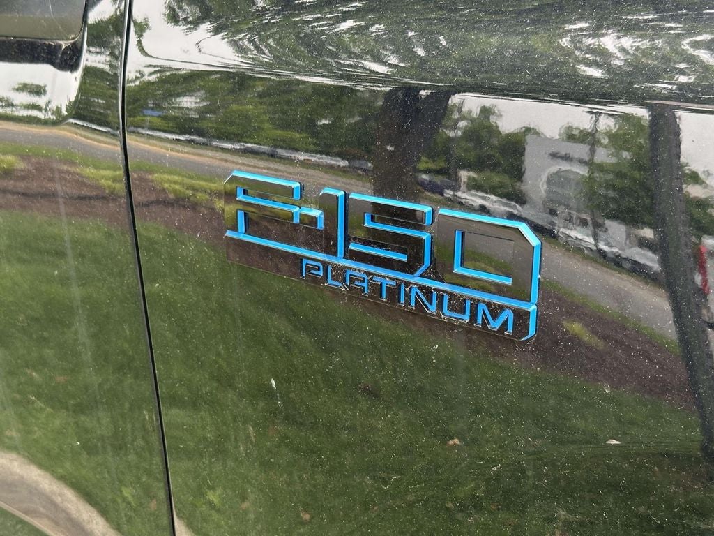 2025 Ford F-150 Lightning Platinum