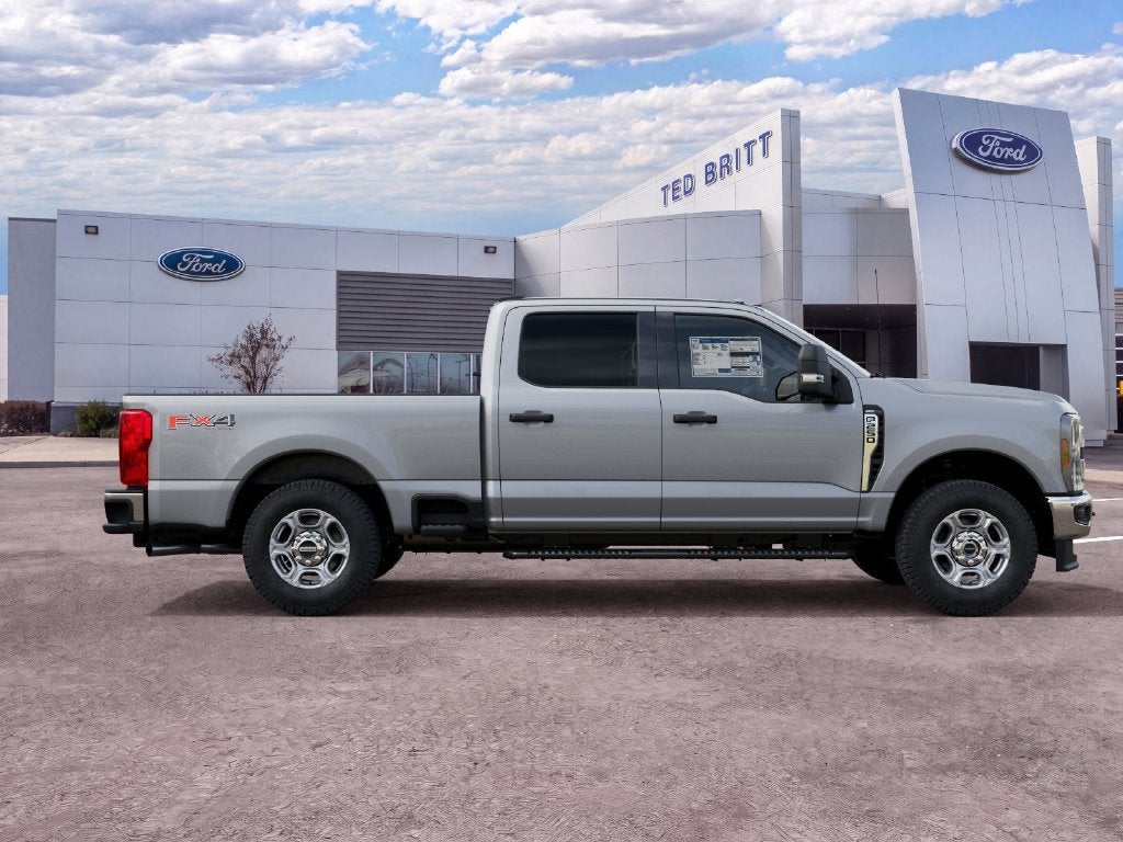 2027 Ford F-250SD XLT