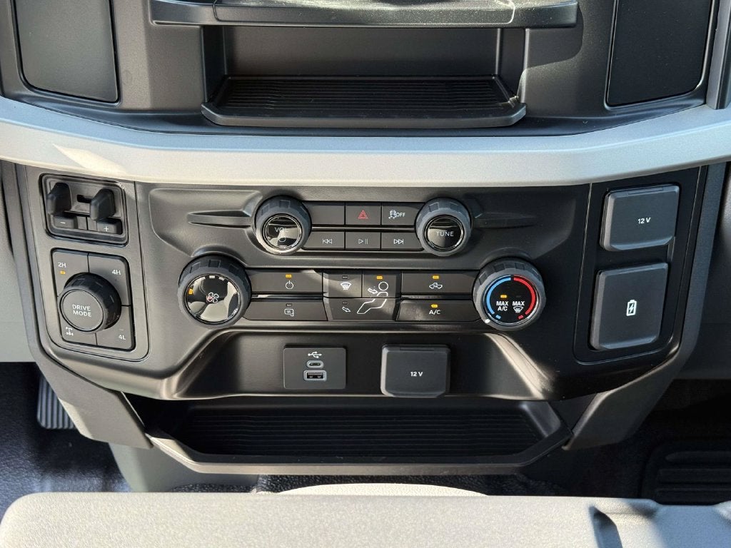2027 Ford F-250SD XL