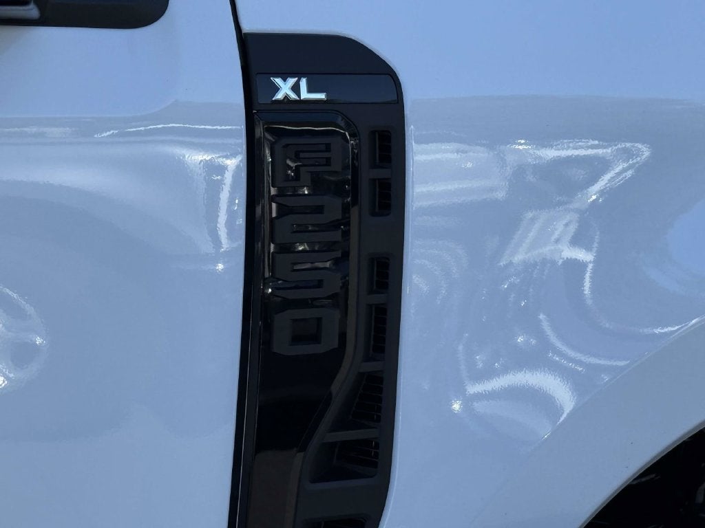 2027 Ford F-250SD XL