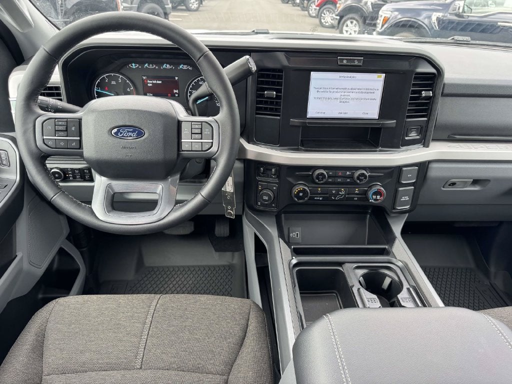 2027 Ford F-350SD XLT