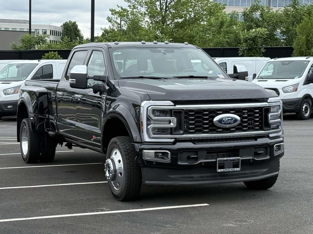 2026 Ford F-450 Platinum 4x4 Crew Cab 8' Box DRW's photo