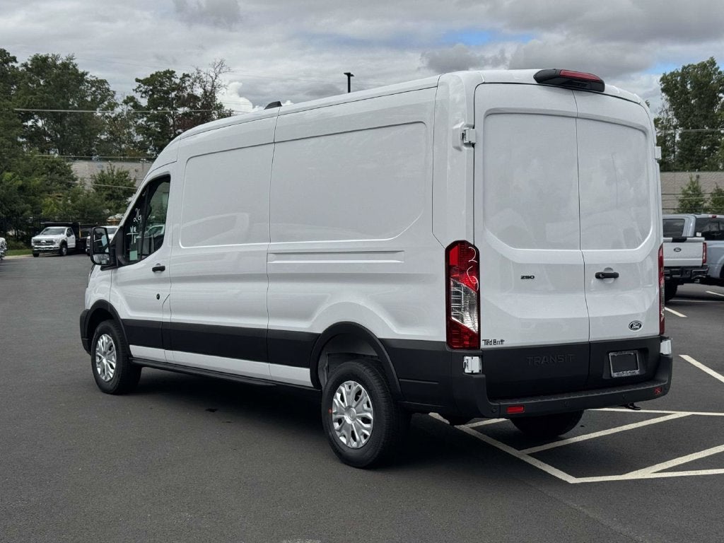 2027 Ford Transit-250 Base