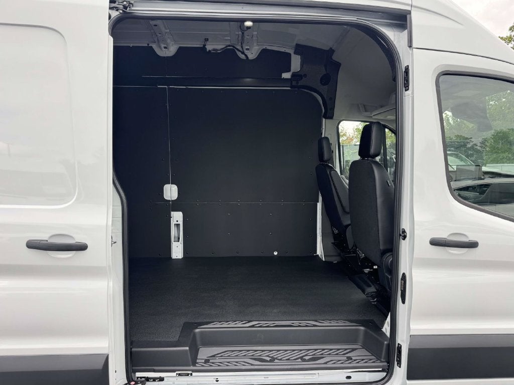 2027 Ford Transit-250 Base